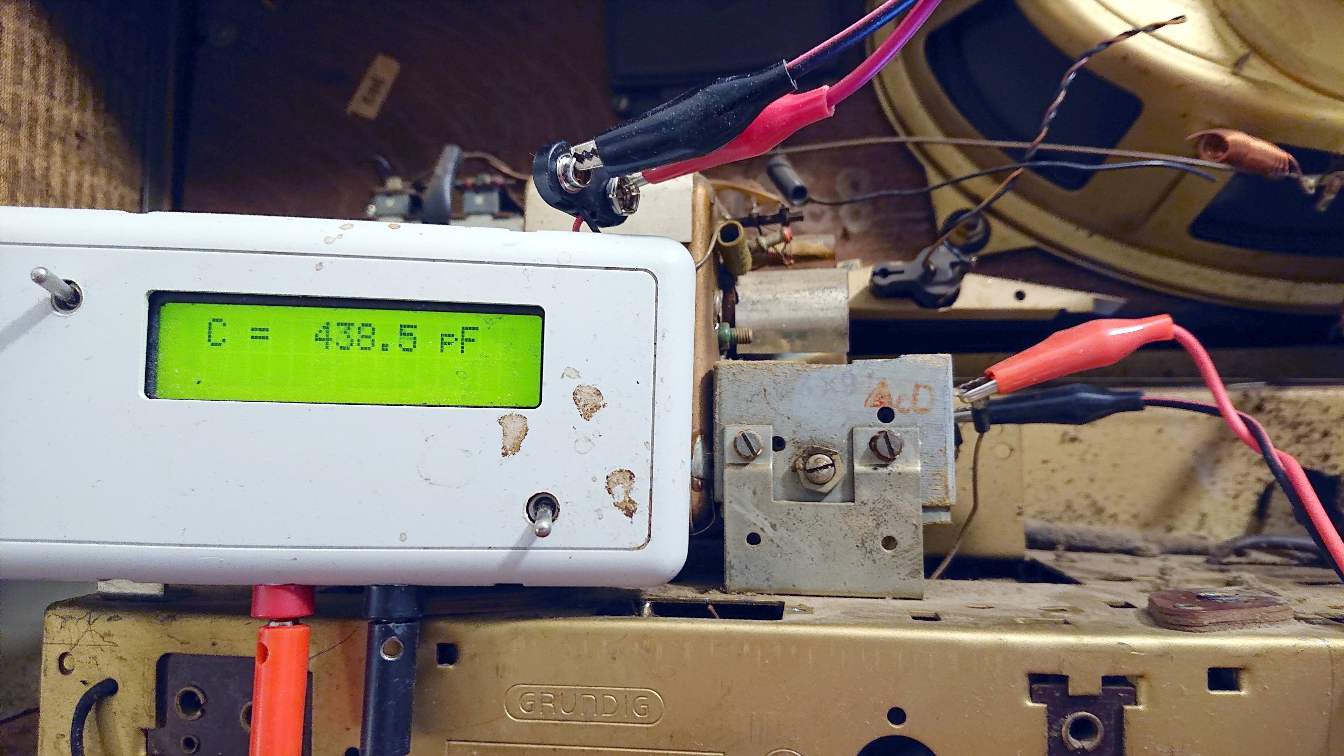 Measure variable capacitor